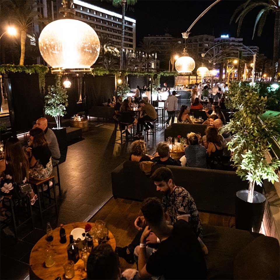 SOCIAL Boutique Club - Terrace