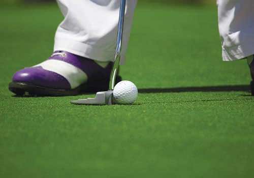 Der Abschlag ist beim Golfen auf Mallorca der entscheidende Schritt auf dem Weg zum Birdie.