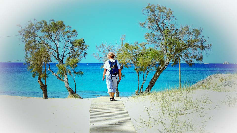 Pixabay.com © Tho-Ge CCO Public Domain Light clothing is ideal for hiking on Mallorca.