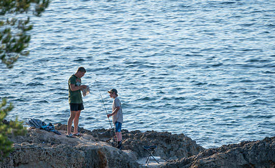 Mit der Angel auf Mallorca zum Fischen gehen und das Angeln lernen