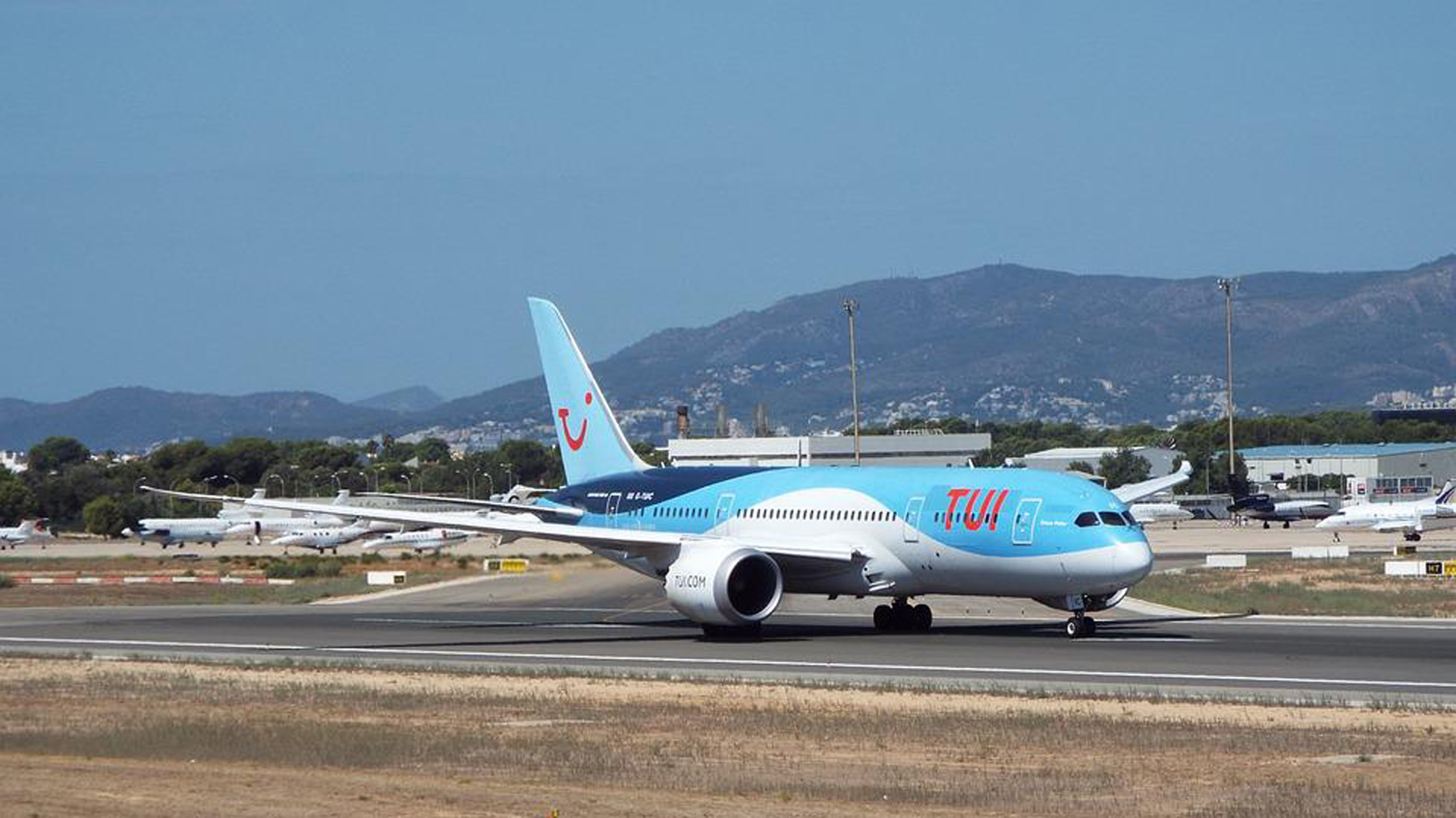 If the flight to Mallorca is delayed, passengers are entitled to compensation.