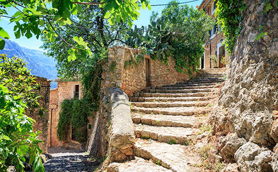 Die Bergdörfer auf Mallorca rund um das Tramuntana-Gebirge begeistern Urlauber und Touristen - Erleben auch Sie die schöne Seite der Insel Mallorca!