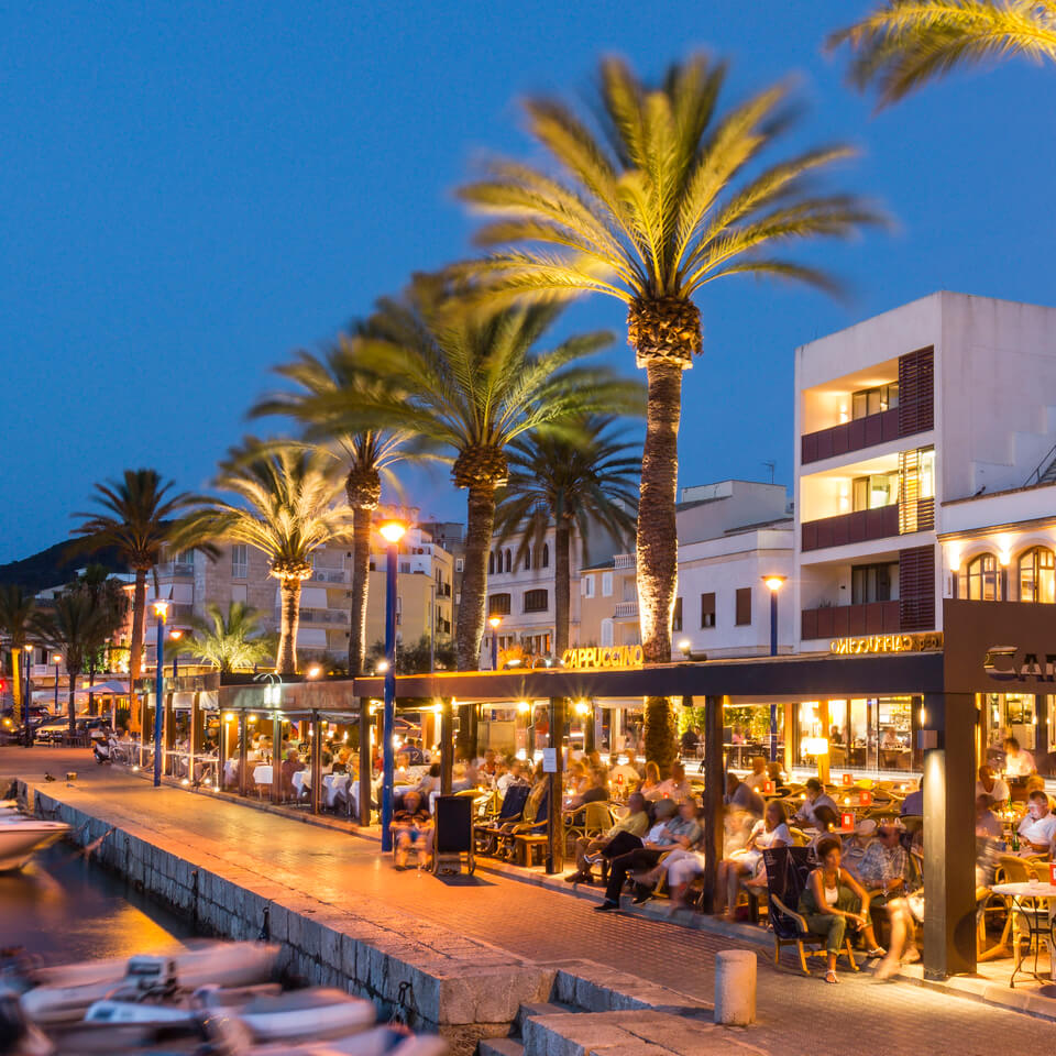 Puerto Andratx Restaurant Night