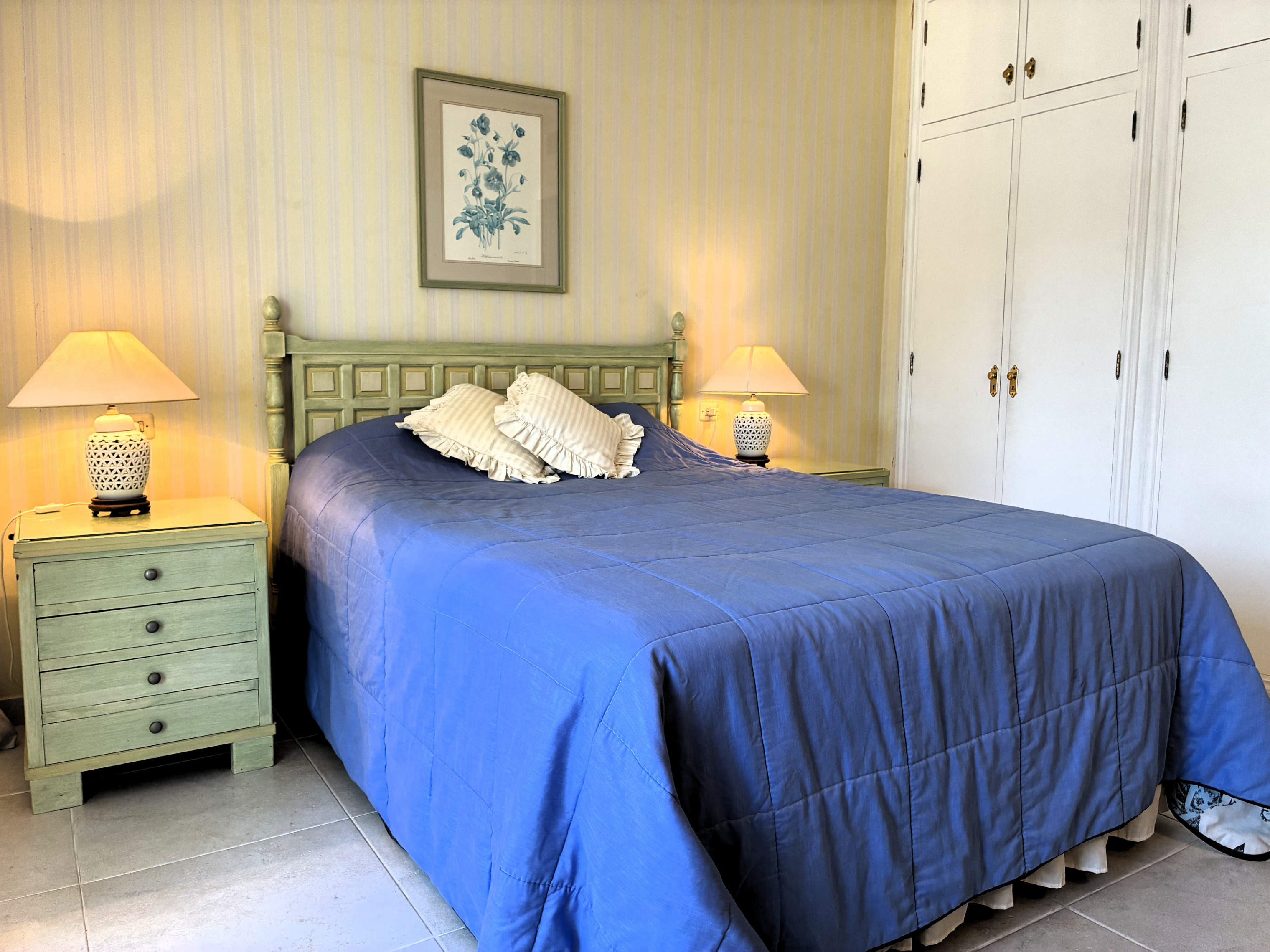 Excellent location, 1-bedroom apartment for sale, on the seafront in Illetas 18