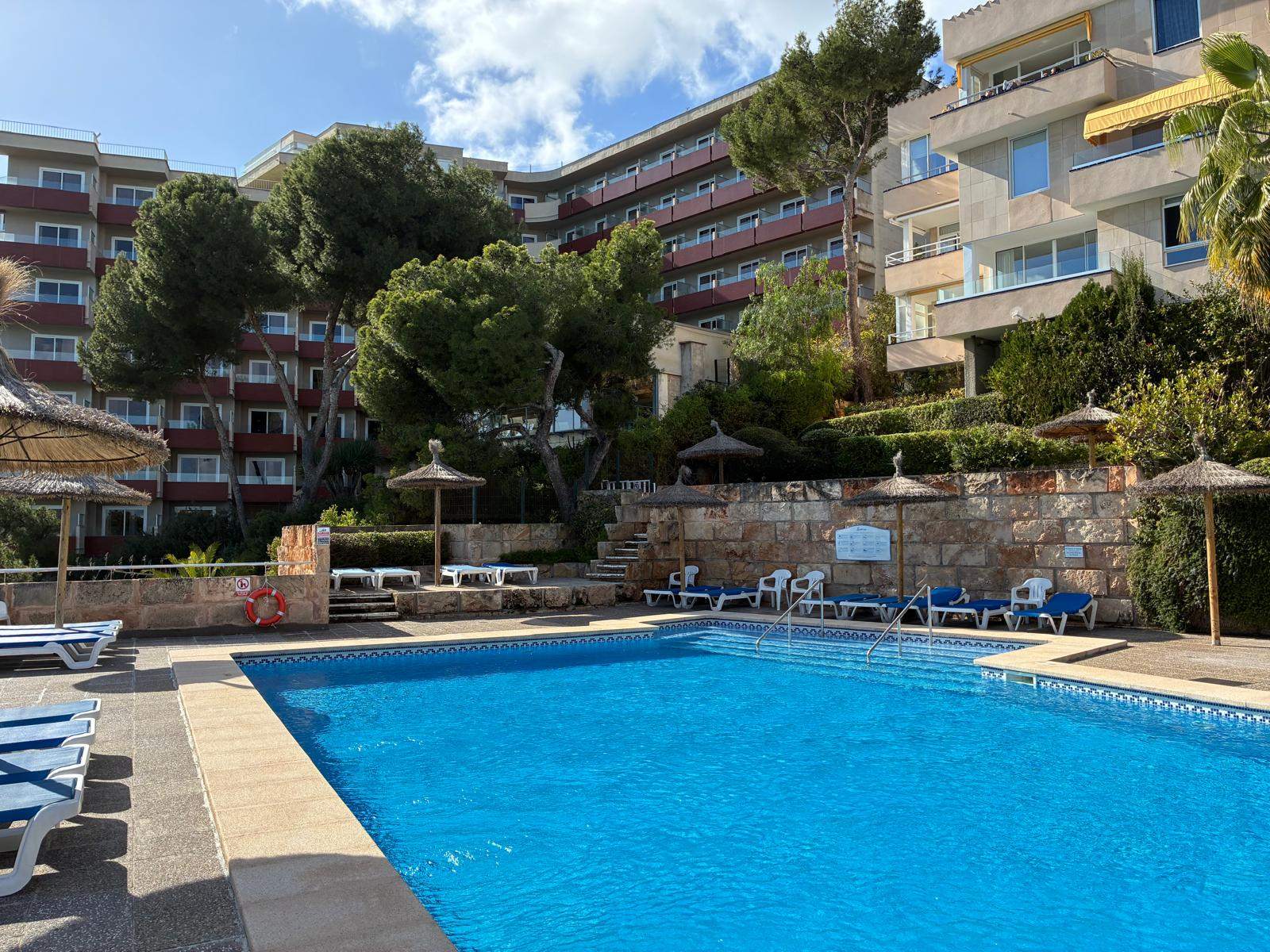 Excellent location, 1-bedroom apartment for sale, on the seafront in Illetas 6