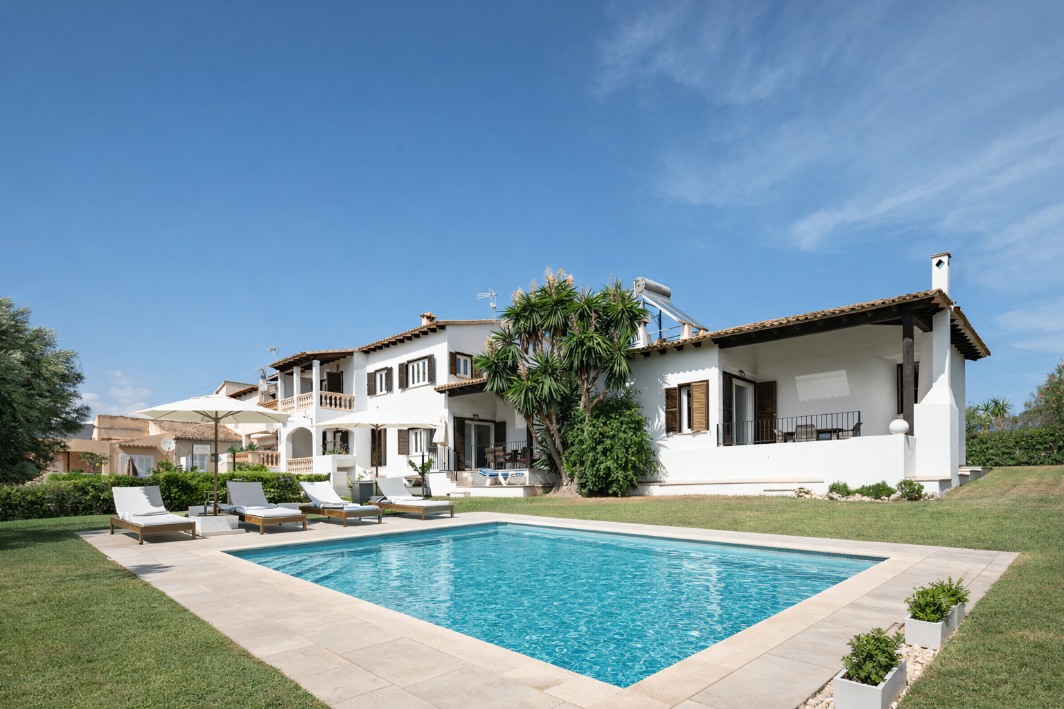 Wunderschöne Finca mit 3 Apartments und Vermietungslizenz an der Cala Anguila  20